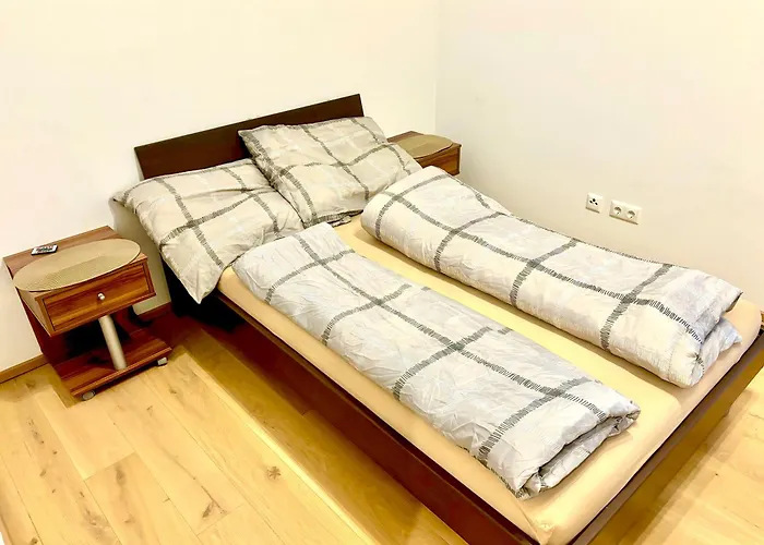 Luxus Ferienwohnung Mit Eigenem Garten